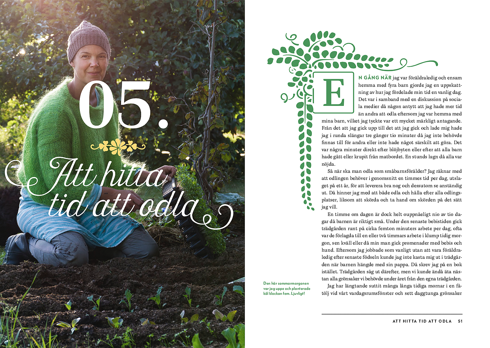 Ett uppslag ur boken med viss text och Sara som planterar på en bild på vänstersidan.