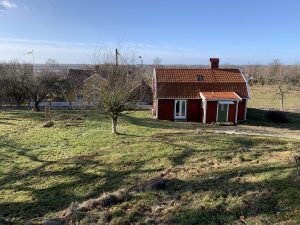 Berghem i vårsolen