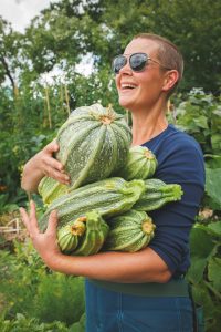 En famn med zucchini