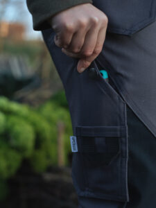 Detaljbild Operose arbetsbyxa