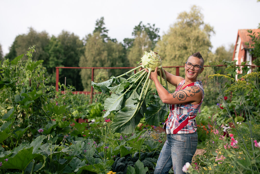 Pressbild: Sara Bäckmo i Skillnadens Trädgård